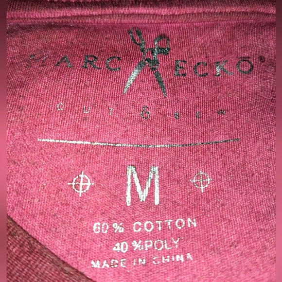 Marc Ecko Vneck Logo Shoulder 🩷 - Picture 4 of 4